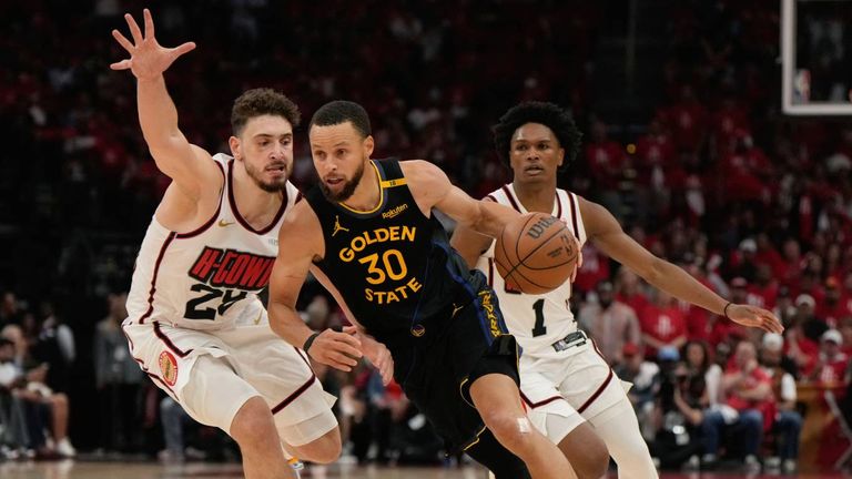 Die Golden State Warriors ziehen in die zweite Runde der Playoffs ein.