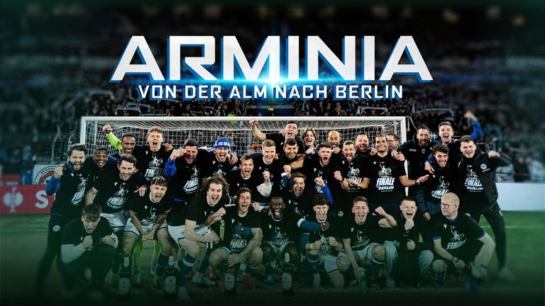 Die Pokalreise von Bielefeld begann im August 2024 mit einem Sieg über Hannover und endet im Mai beim Pokalfinale in Berlin. Sky spricht mit den Spielern der Arminia und begibt sich auf die Reise von der Alm nach Berlin.