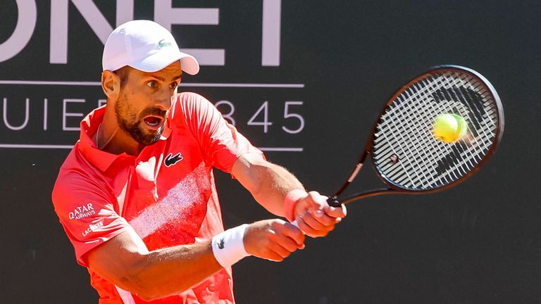 Novak Djokovic feiert in Genf seinen 100. Turniersieg.