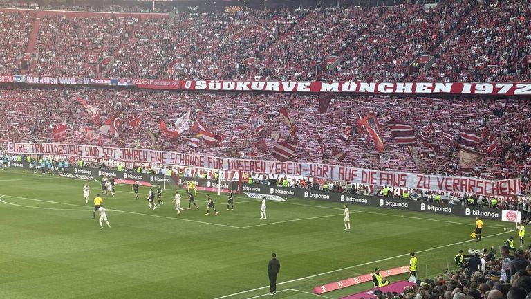 Die Fans des FC Bayern äußern sich deutlich zu den Trikotdesigns (Quelle: Kerry Hau).