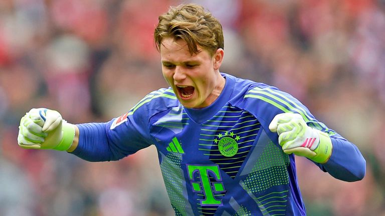 Jonas Urbig spielt seit diesem Winter beim FC Bayern.