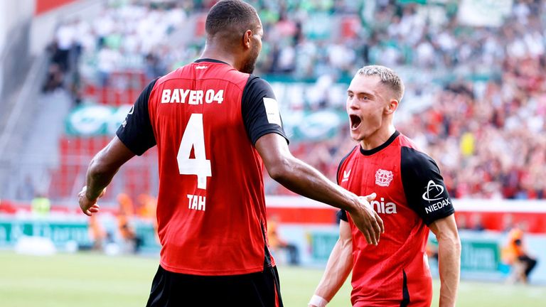 Florian Wirtz (r.) und Jonathan Tah stehen beim FC Bayern hoch im Kurs.