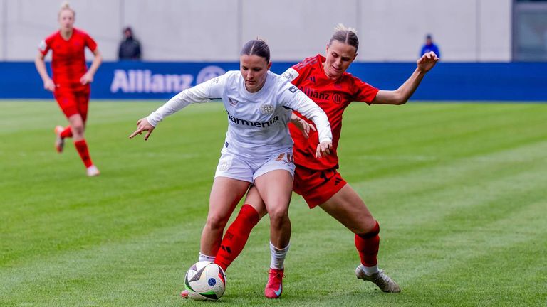 Die Fußballerinnen des FC Bayern München empfangen am ersten Spieltag Bayer 04 Leverkusen.