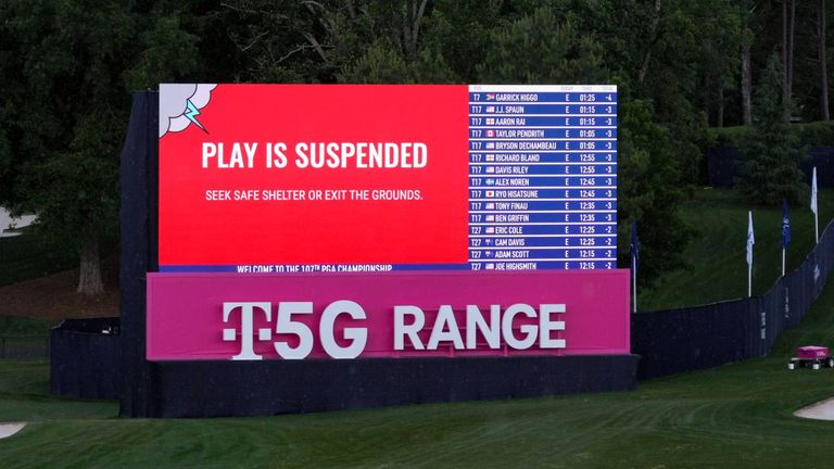 Ein Unwetter sorgt für eine Verzögerung des Starts bei der PGA Championship.