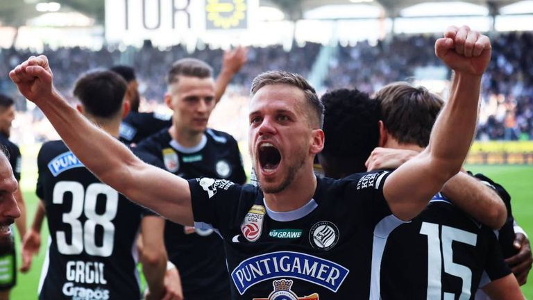 Sturm Graz gewinnt in Österreich erneut die Meisterschaft. 