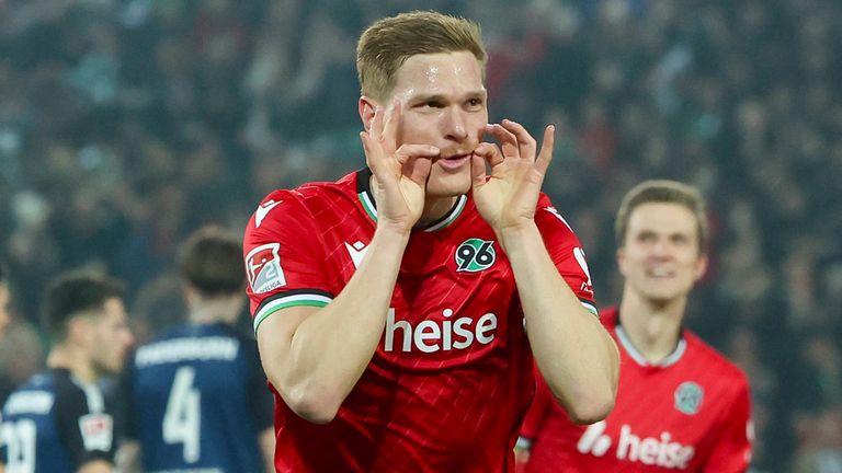 Ex-Nationalspieler Marcel Halstenberg beendet nach der Saison nach über 300 Profispielen seine Karriere. 
