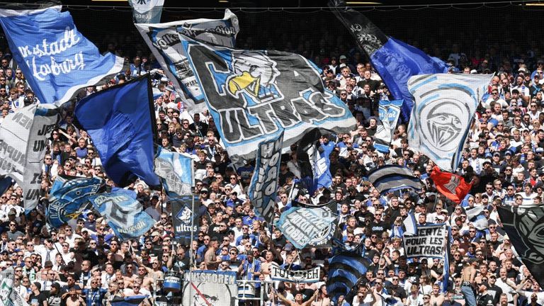 Der HSV könnte gegen Ulm den Aufstieg vor heimischer Kulisse sichern.
