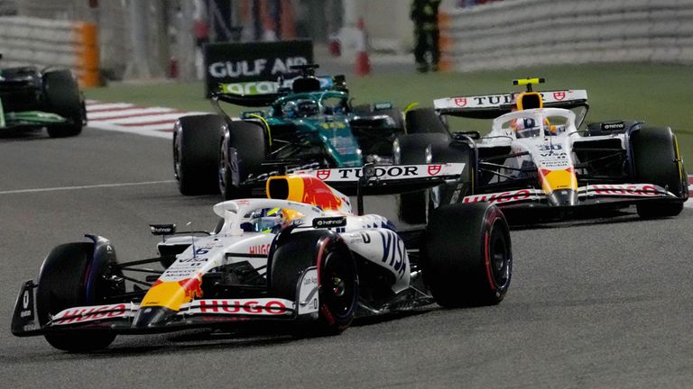 Isack Hadjar (vorne) und die Racing Bulls werden in Miami mit einer Sonderlackierung an den Start gehen.