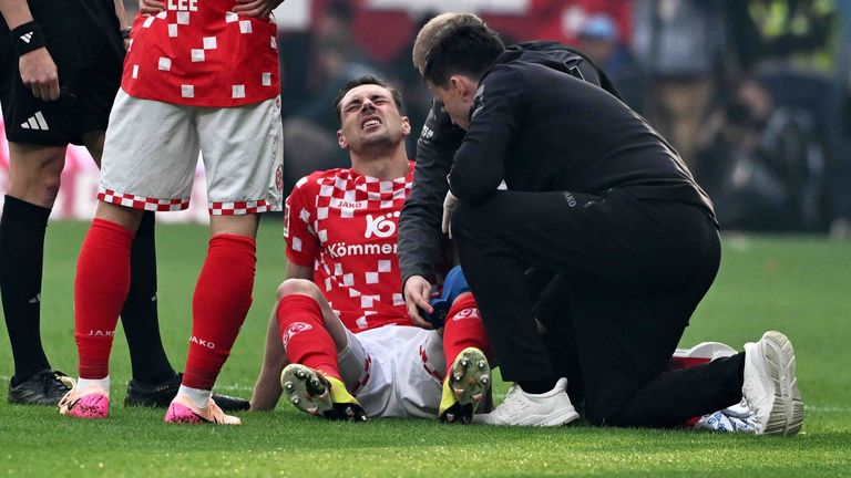 Die Saison ist für den Mainzer Abwehrspieler Dominik Kohr vorzeitig beendet.
