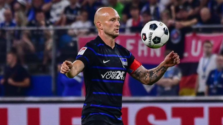 Toni Leistner bleibt Hertha treu.