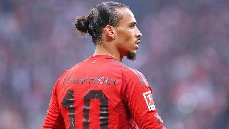 Leroy Sane zögert mit der Vertragsverlängerung beim FC Bayern. 