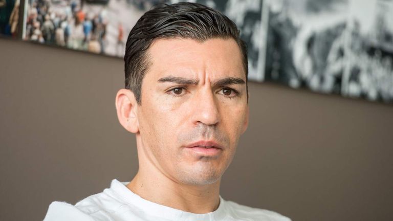 Ex-Bundesliga-Star Lucio liegt nach einem Brandunfall im Krankenhaus.