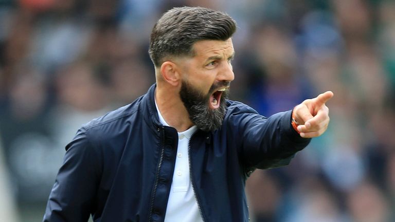 Miron Muslic könnte neuer Schalke-Trainer werden.
