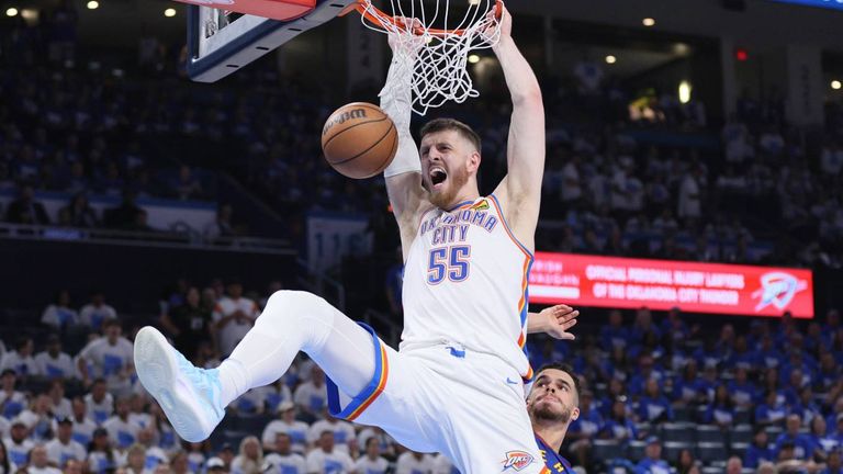 Isaiah Hartenstein spricht über die Playoffs und seine Rolle im Team.