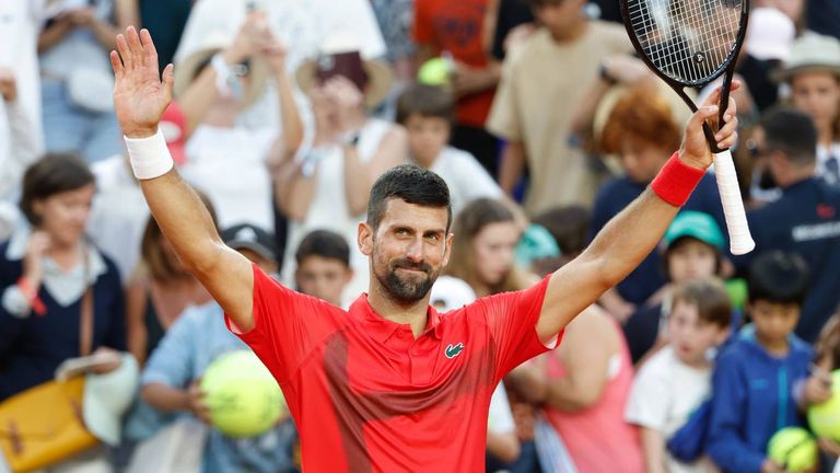 Novak Djokovic zieht mühelos ins Achtelfinale ein.
