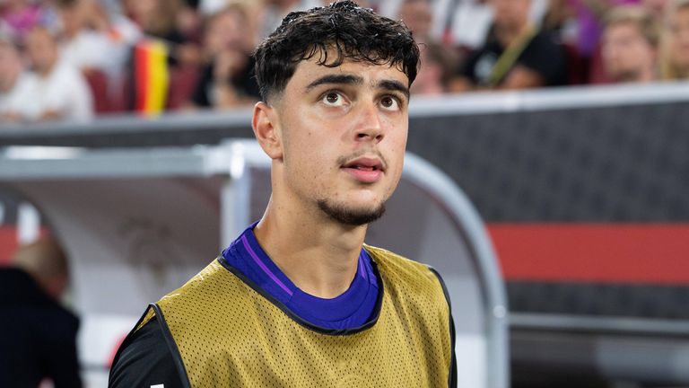 Aleksandar Pavlovic darf wieder das DFB-Trikot tragen.
