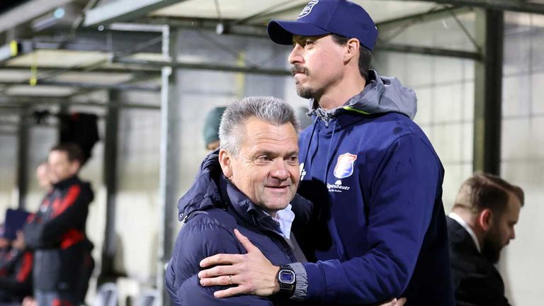 Manni Schwabl (l.) gab Sandro Wagner die Chance, als Trainer in Unterhaching zu arbeiten.