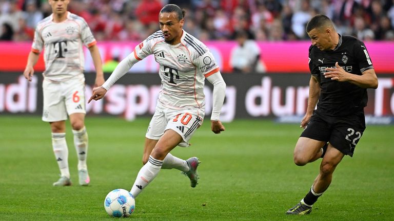 Der Vertrag von Leroy Sane (l.) beim FC Bayern läuft in diesem Sommer aus.