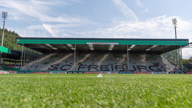 Der SC Freiburg investiert zehn Millionen Euro in den Umbau des Dreisamstadions.