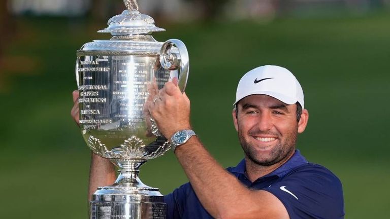 Scottie Scheffler gewinnt seinen ersten Titel.