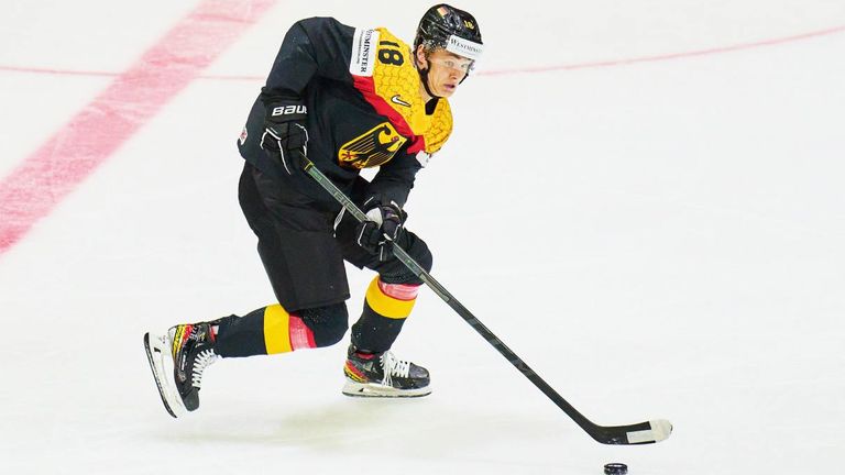 Tim Stützle kann für das DEB-Team beim WM-Spiel gegen Norwegen antreten. 