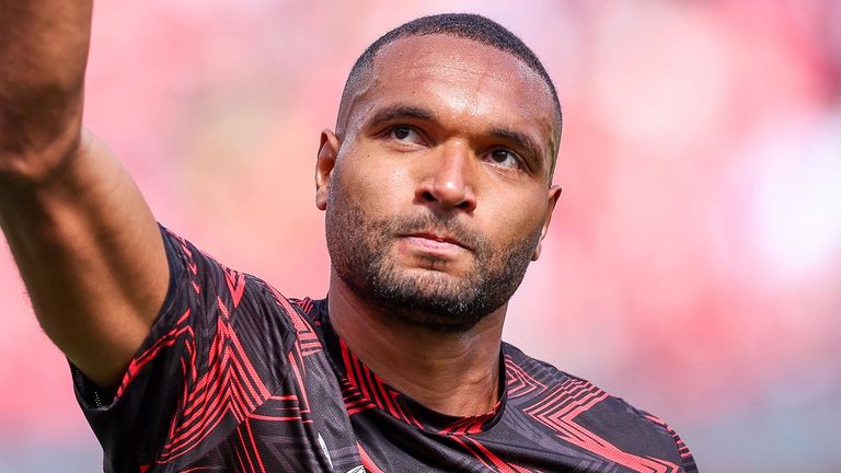 Jonathan Tah wechselt nach Sky Sport Informationen von Bayer 04 Leverkusen zum FC Bayern.