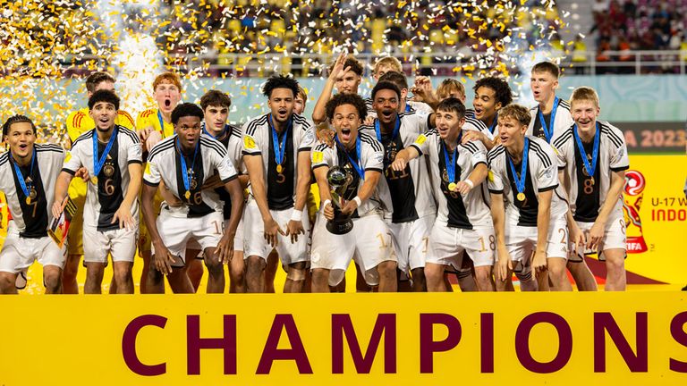 Die deutsche U17-Nationalmannschaft gewann 2023 nach der EM auch die WM.