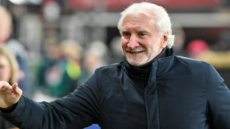Rudi Völler gibt Einblicke in die Suche nach einem Nachfolger für Sandro Wagner.