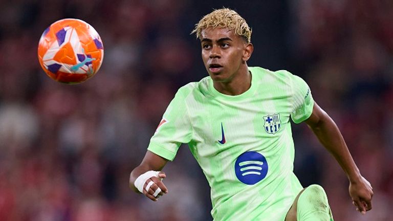 Lamine Yamal bleibt dem FC Barcelona noch lange erhalten.
