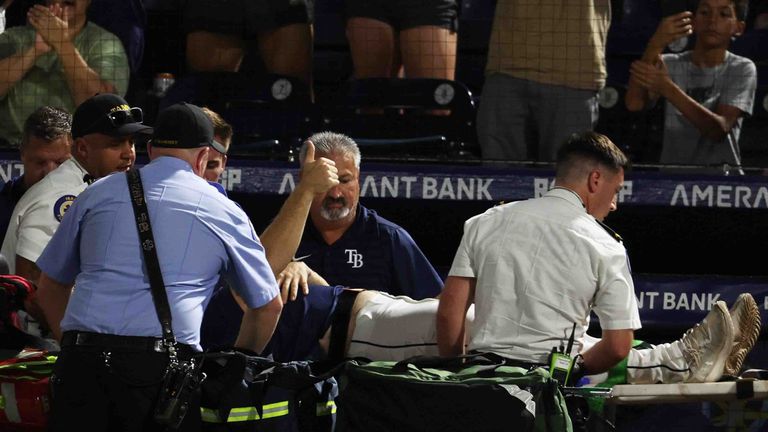 Hunter Bigge wurde bei einem MLB-Spiel im Gesicht getroffen.
