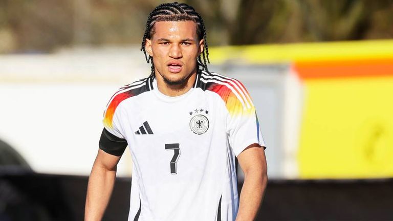 Paris Brunner kassiert mit dem DFB zum EM-Auftakt eine Niederlage gegen die Niederlande.