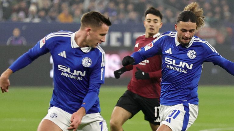 Paul Seguin (l.) steht vor einem Wechsel vom FC Schalke 04 zu Hertha BSC. 