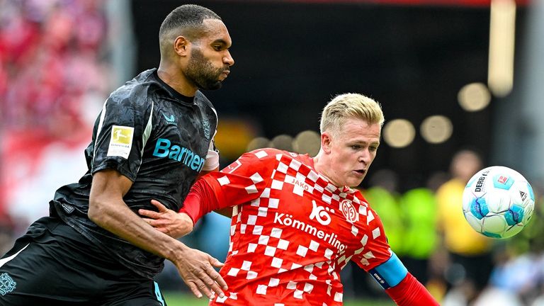Jonathan Burkardt (r.) wird in diesem Sommer aller Voraussicht nach Mainz 05 verlassen.