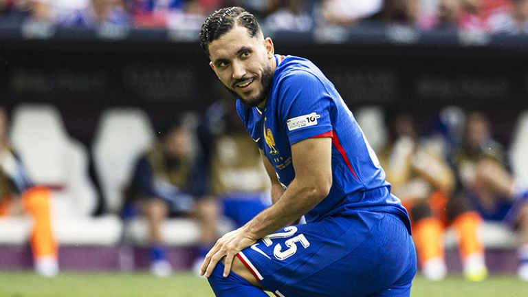Rayan Cherki war zuletzt in der Nations League für Frankreich im Einsatz.