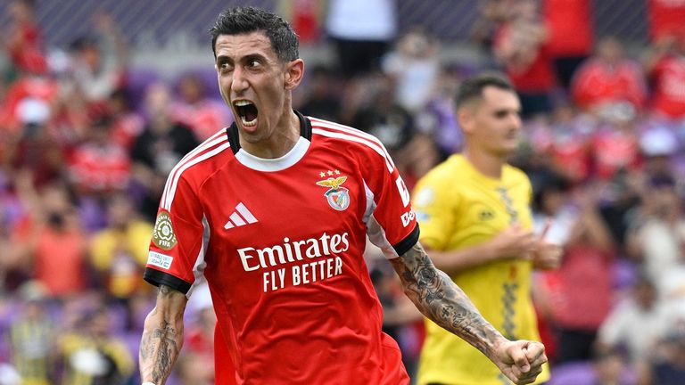 Angel Di Maria erzielt den ersten Treffer des Abends.