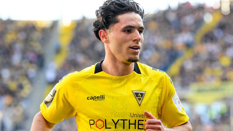 Soufiane El-Faouzi wechselt von Drittligist Alemannia Aachen zum FC Schalke 04 und unterschreibt bei den Knappen einen Vertrag bis 2029.