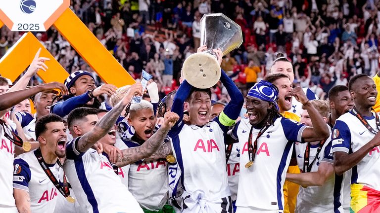Im englischen Showdown schlug Tottenham Manchester United im Finale 2025. Wer wird Europa League Sieger 2026?  