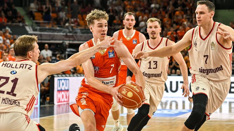 Bayerns Basketballer erzwingen in der BBL ein entscheidendes fünftes Finalspiel  gegen Ulm. 