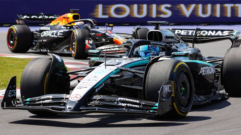 Mercedes-Pilot George Russell (vorne) hielt in Kanada von Start bis ins Ziel Weltmeister Max Verstappen (Red Bull) hinter sich.