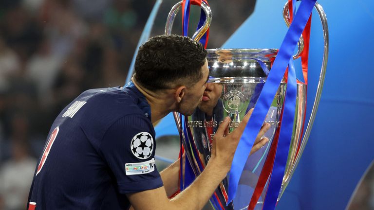 PSG ist in München ans Ziel seiner Träume gekommen und hat den lange ersehnten CL-Pokal gewonnen. 