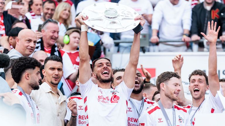 Jubel beim 1. FC Köln bei der Meisterfeier der 2. Bundesliga: Wer tritt in der kommenden Saison in die Fußstapfen der Geißböcke?