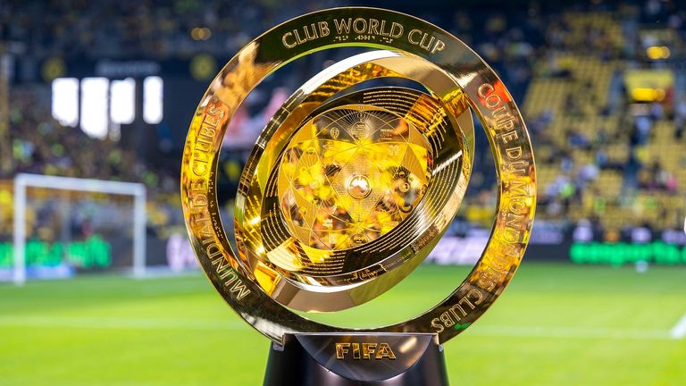 Die Trophäe der anstehenden Klub-WM.