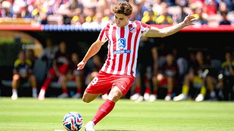 Julian Alvarez (Atletico Madrid) in Aktion bei der Klub-WM.