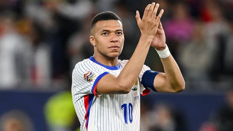 Kylian Mbappe teilt seinen klaren Favoriten für den Ballon d'Or mit. 