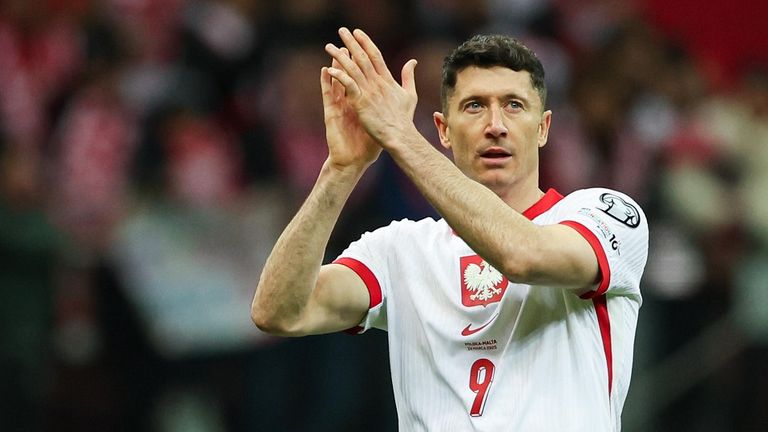 Robert Lewandowski wird vorerst nicht mehr für Polen spielen.