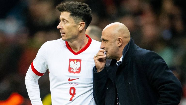 Nach einem Streit mit Lewandowski wirft Probierz nun hin.