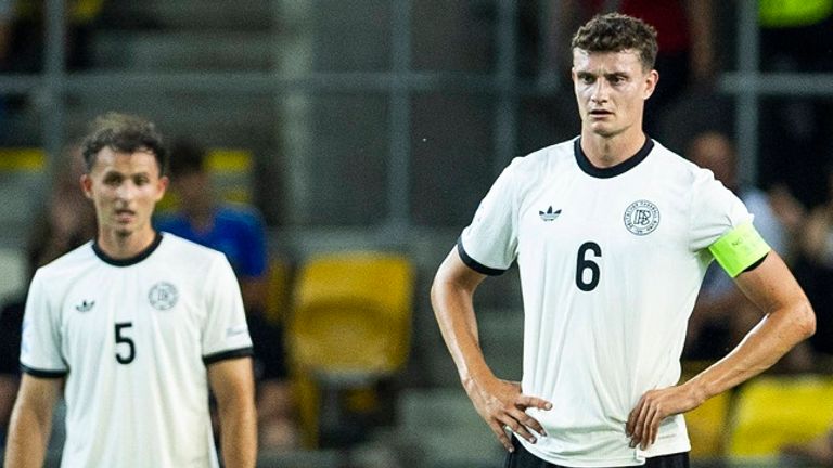 Hinter U21-Kapitän Eric Martel (r.) und Teamkollege Max Rosenfelder stehen vor dem EM-Halbfinale gegen Frankreich noch Fragezeichen.