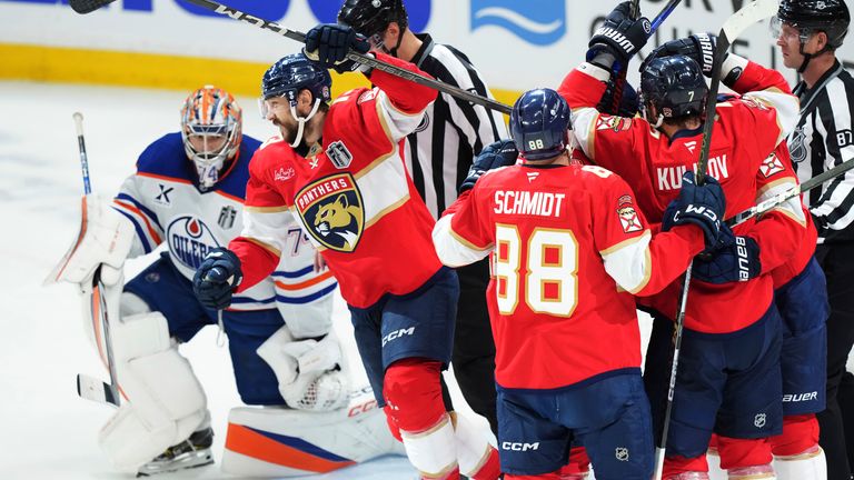 Die Florida Panthers verteidigen ihren Titel gegen die Edmonton Oilers. 