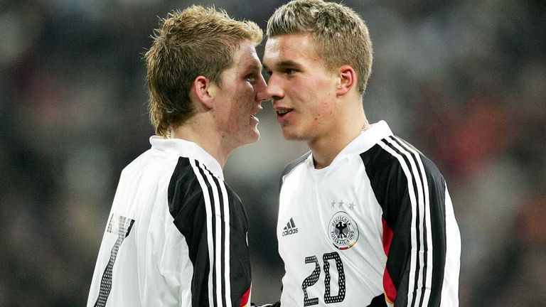 "Hat 15 Minuten gedauert. Sieht man ja auch." (Podolski über die Frisur von Bastian Schweinsteiger)