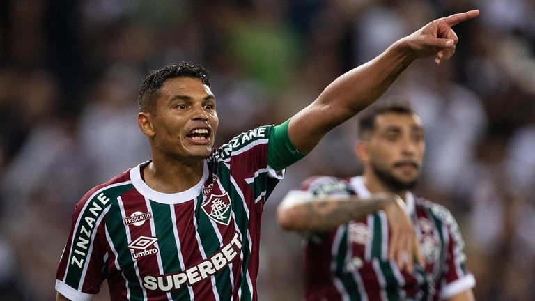 Thiago Silva (l.) ist mit 40 Jahren immer noch eine wichtige Säule für Fluminense.